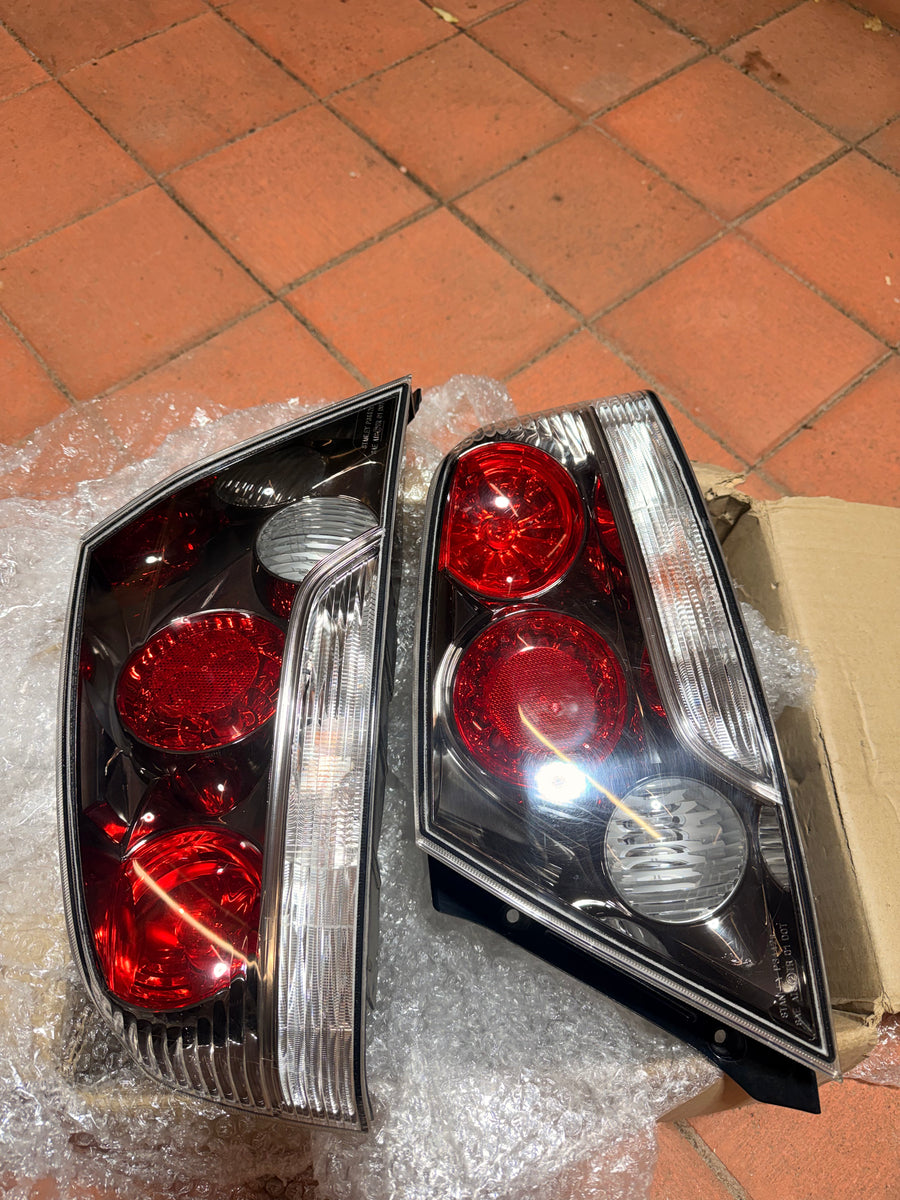 Genuine OEM Mitsubishi Evo 8 USDM Taillights